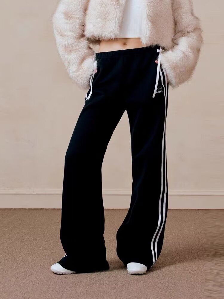 Women's Oversized Bowed Sweats