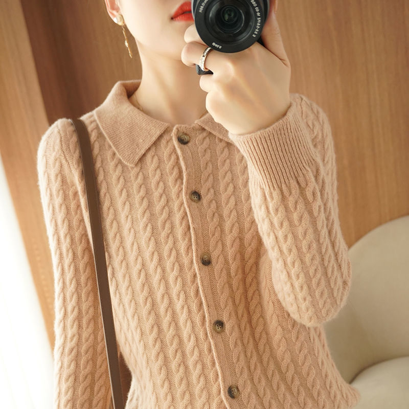 Spring And Autumn New Western Style Lapel Knitted Sweater