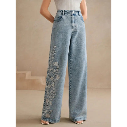 Women's Plus Size Embroidered Stretch Jeans